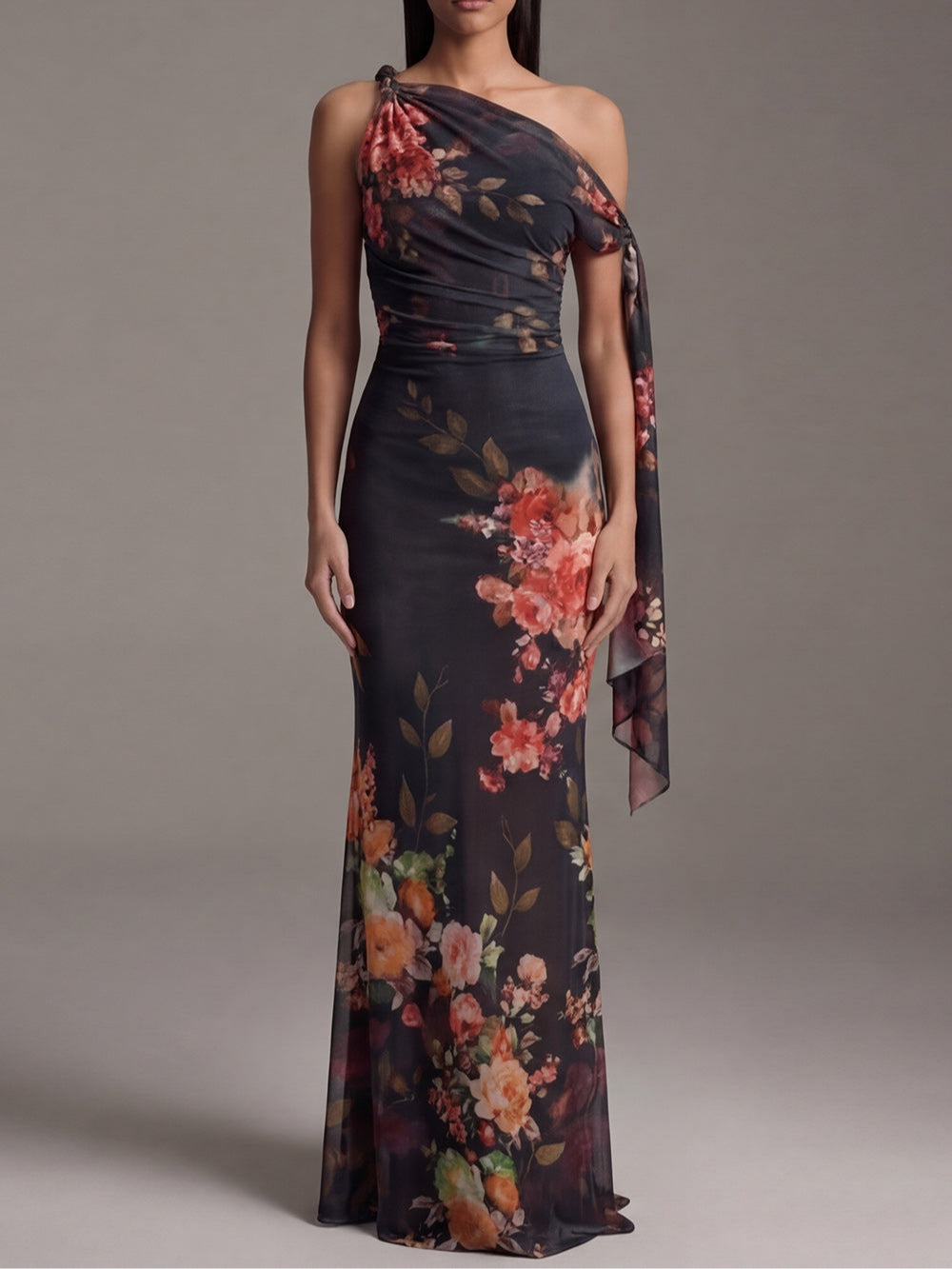 Robe Maxi en Mousseline Noire Plissée à Imprimé et Une Épaule