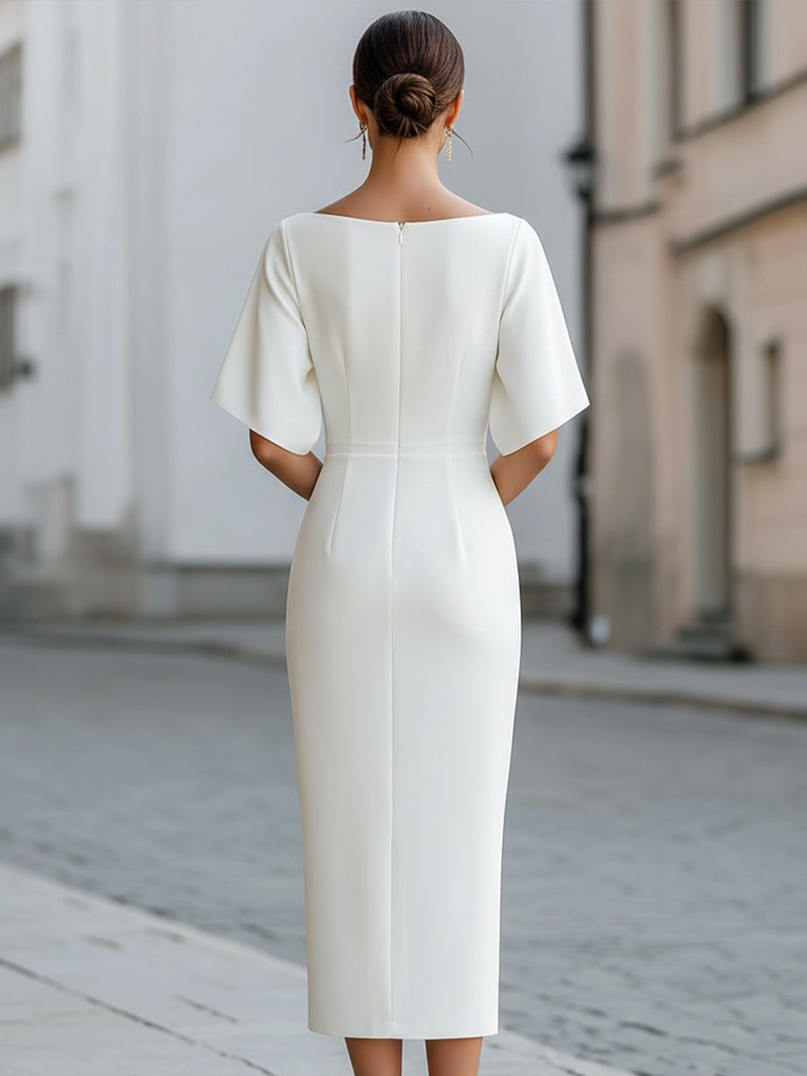 Robe midi cintrée à manches courtes et col bateau