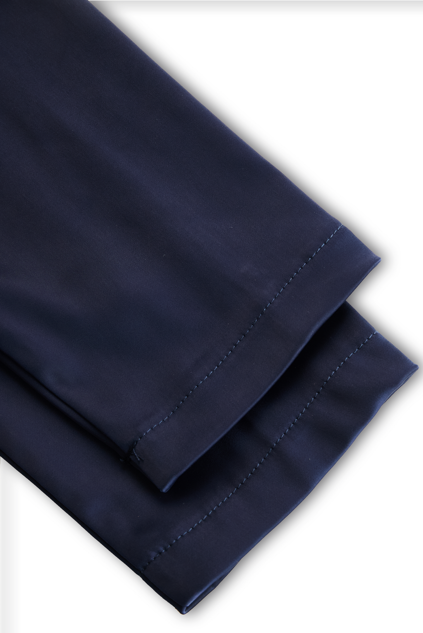 Robe midi en satin d'inspiration vintage avec col drapé