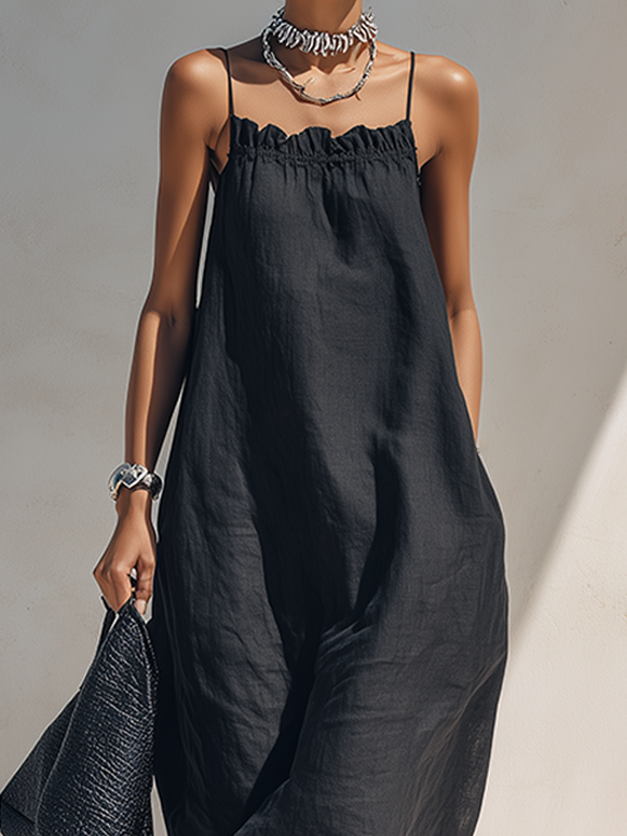 Robe Maxi Noire Minimaliste à Bretelles Spaghetti et Col Froissé