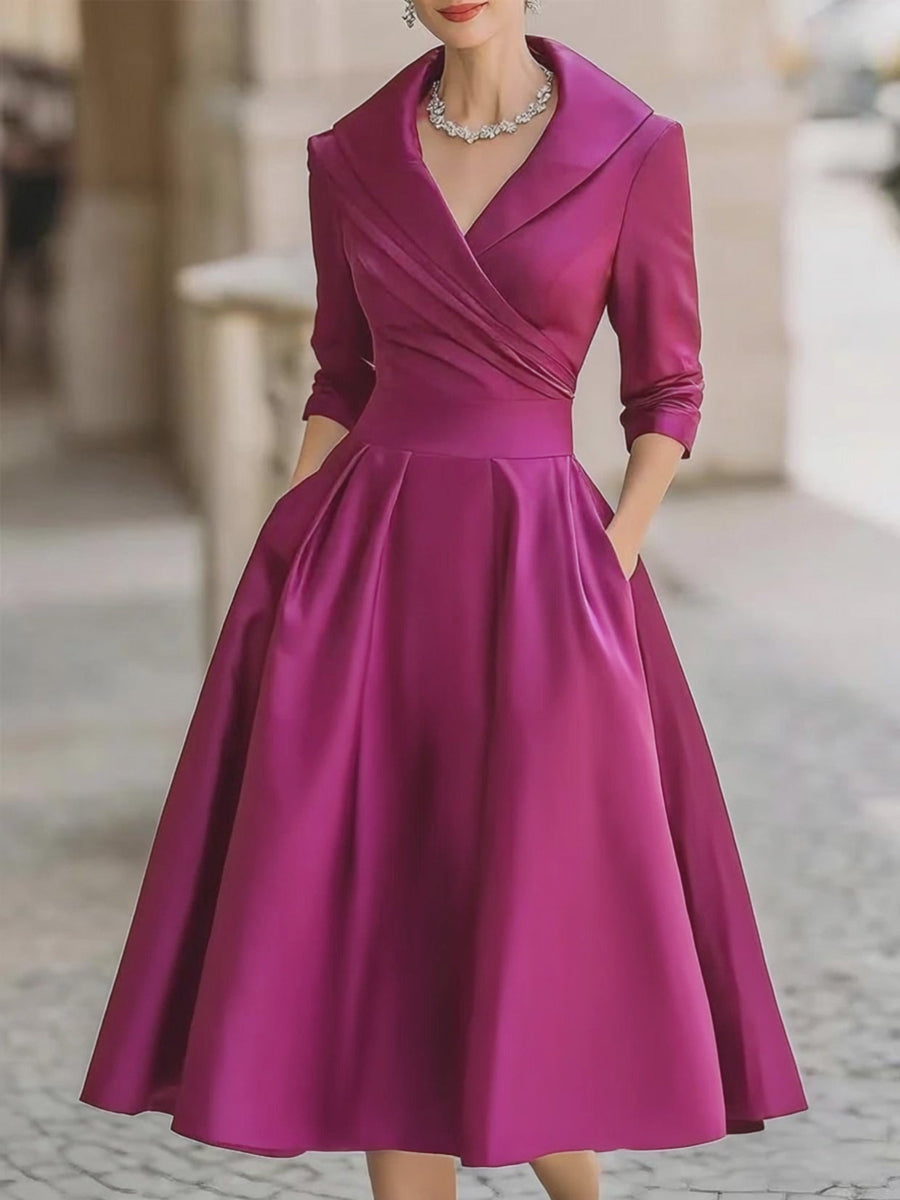 Robe midi en satin d'inspiration vintage avec col drapé
