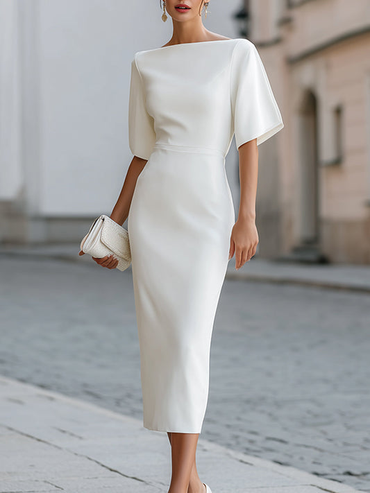 Robe midi cintrée à manches courtes et col bateau