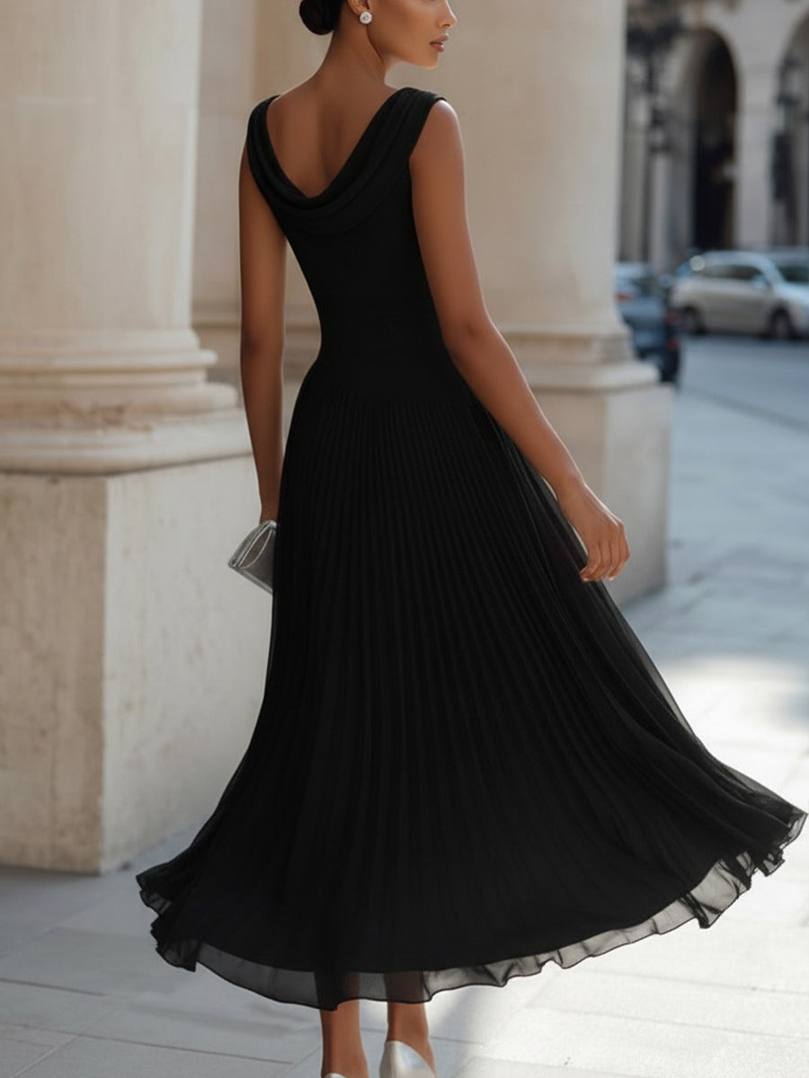 Robe midi plissée sans manches à col drapé