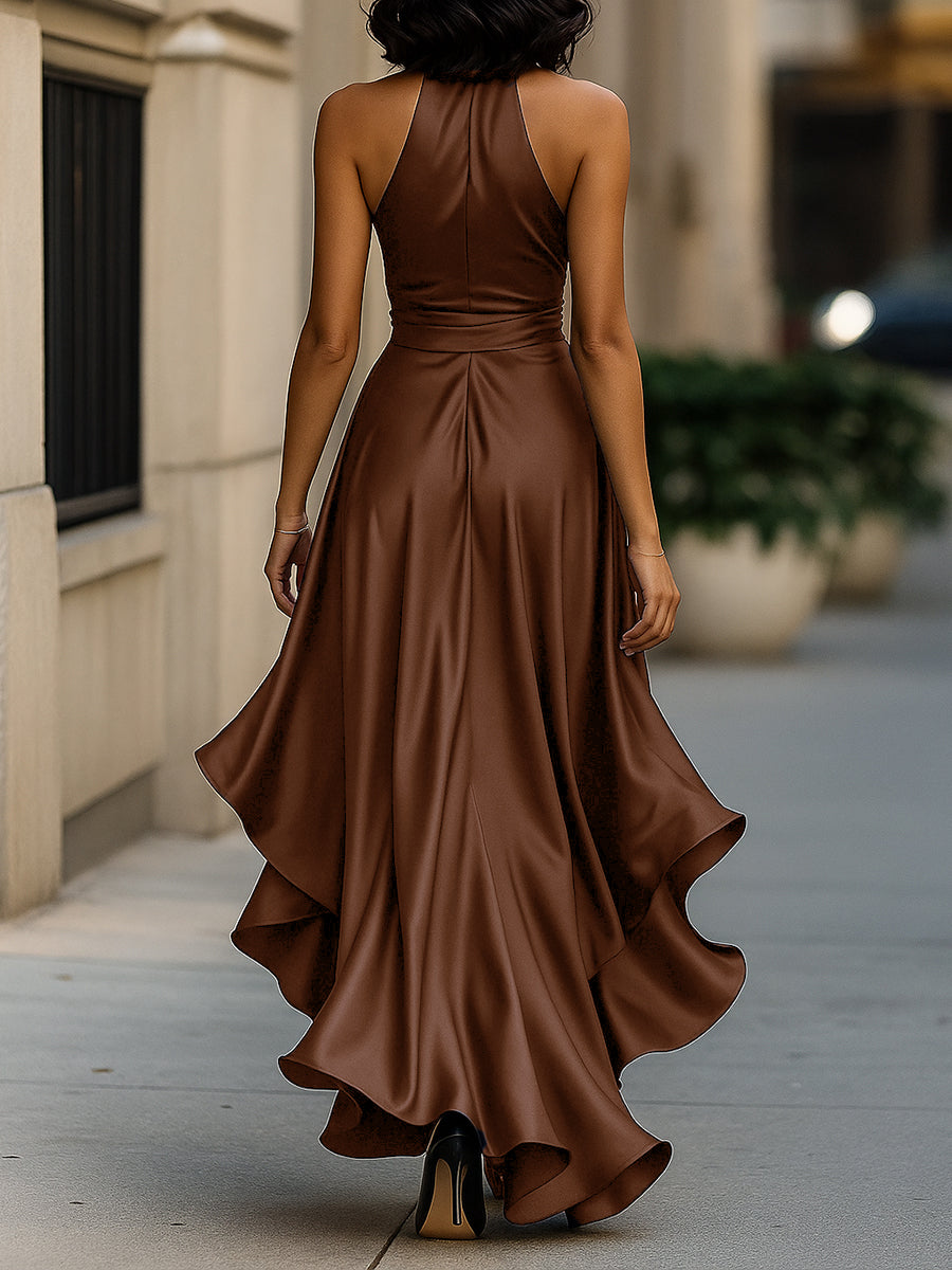 Robe dos nu en satin Midnight Elegance à volants