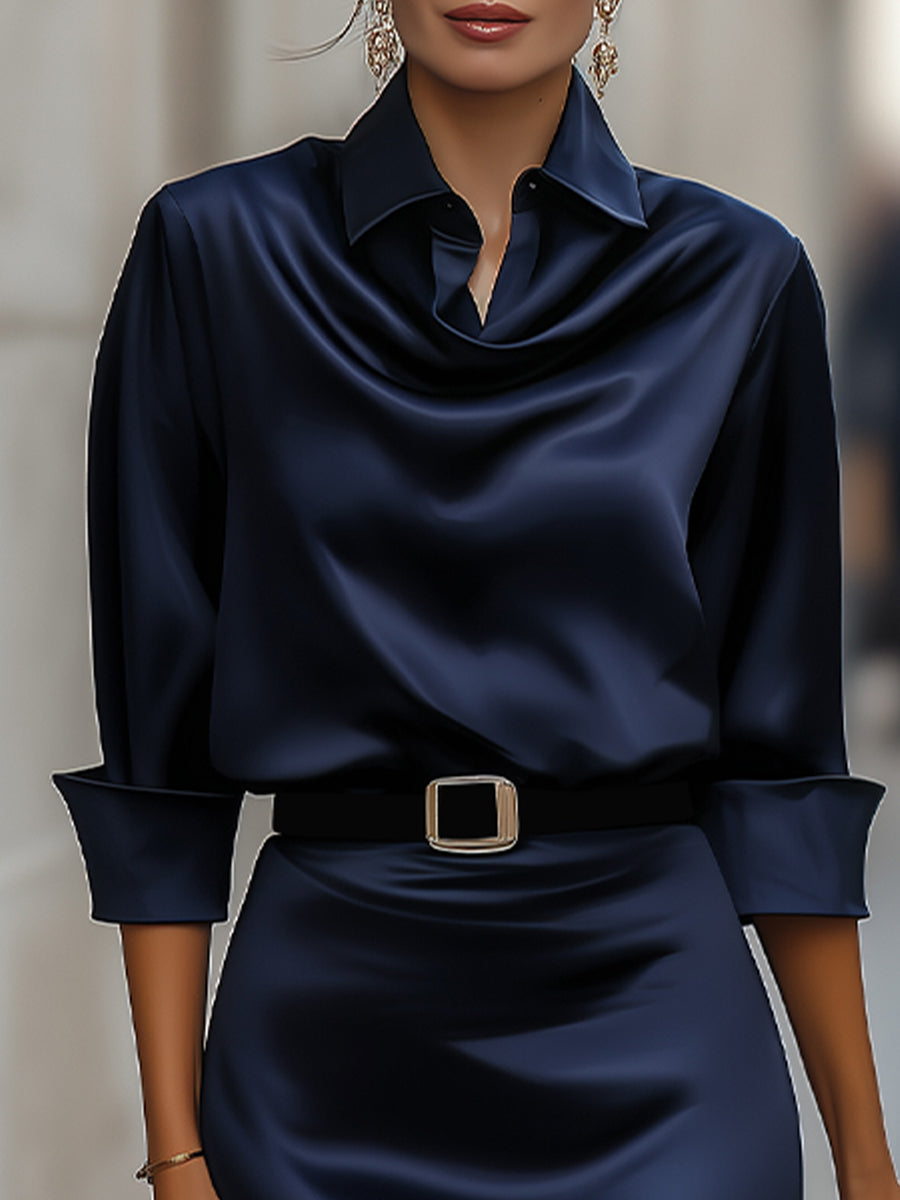 Robe midi élégante en satin à col drapé et ceinture noire