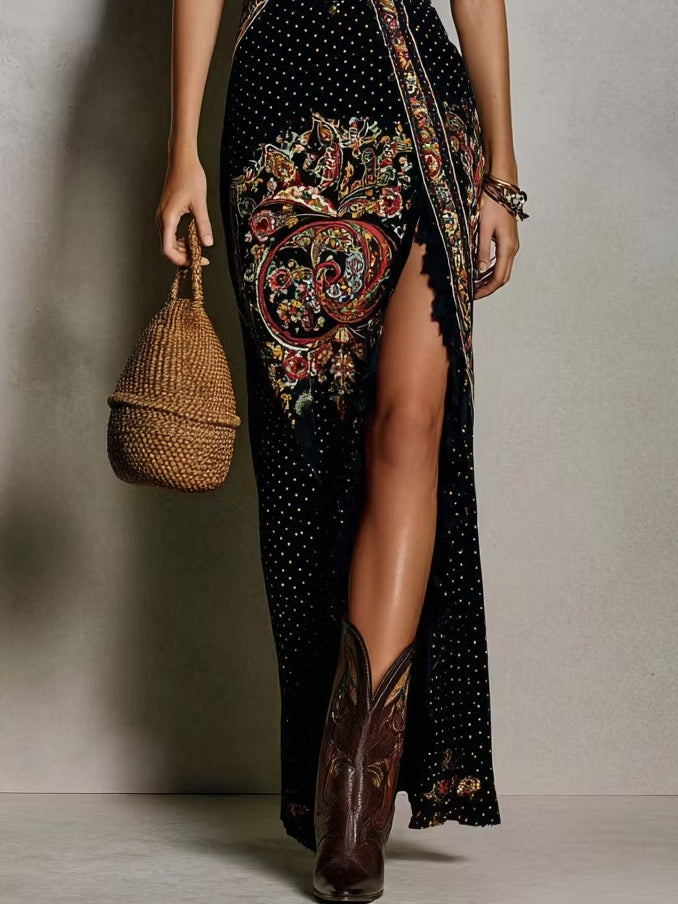 Robe imprimée de style bohème, avec un décolleté en V profond et une fente haute