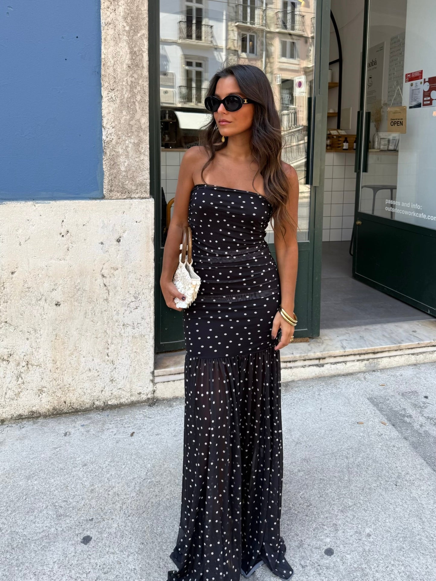 Robe à Pois Noirs