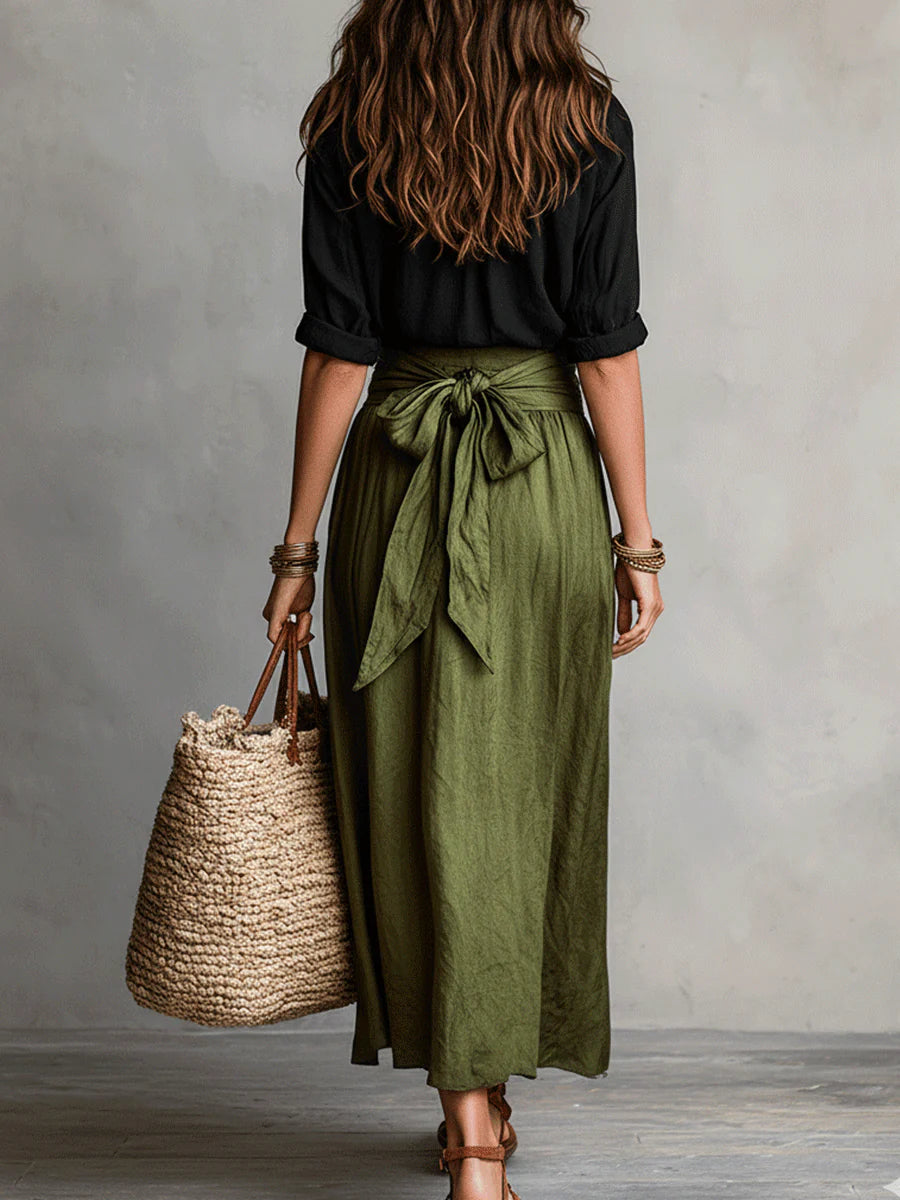 Vera | Ensemble Deux Pièces : T-shirt Noir Et Jupe Midi Vert Olive
