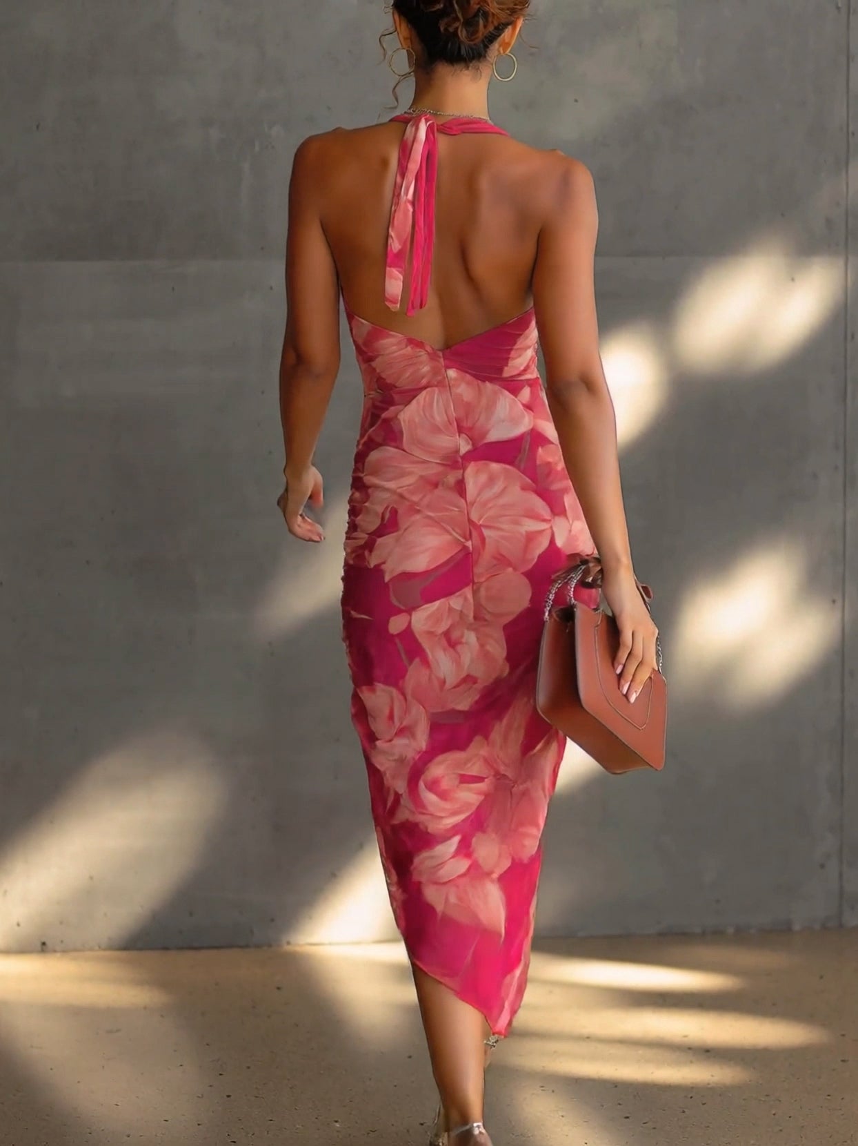 Robe Bodycon Fuchsia à Imprimé Floral Sans Manches Froncée avec Fente Latérale