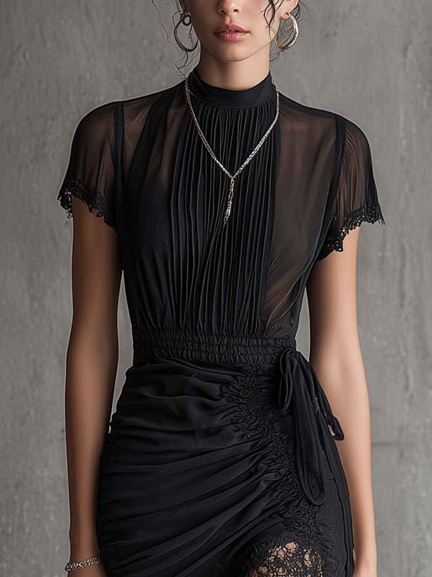 Mini Robe en Mousseline Noire à Taille Plissée et Bordure en Dentelle