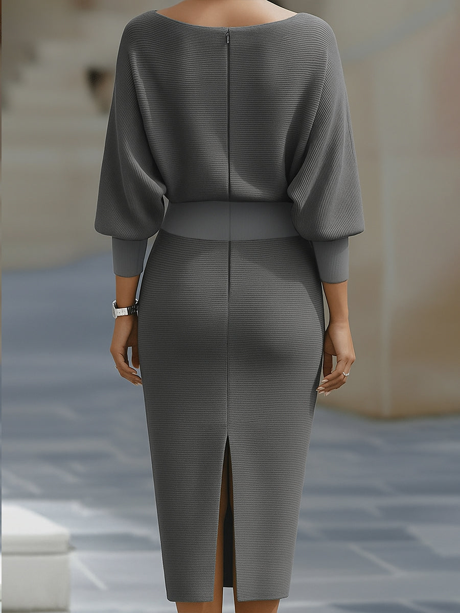 Robe midi blanche drapée à manches chauve-souris